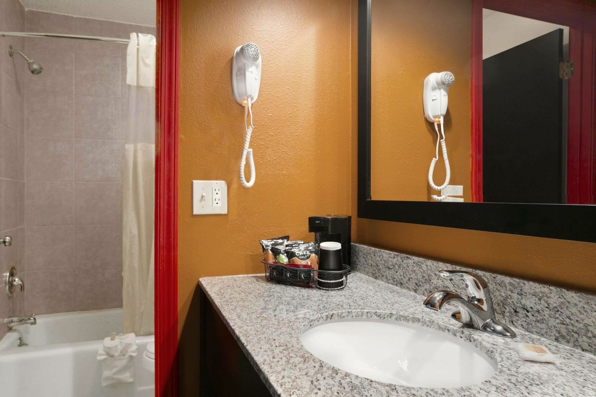 Days Inn By Wyndham Liberty/Ne Kansas City Luaran gambar